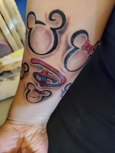 Work by Year Of The Dragon Tattoos