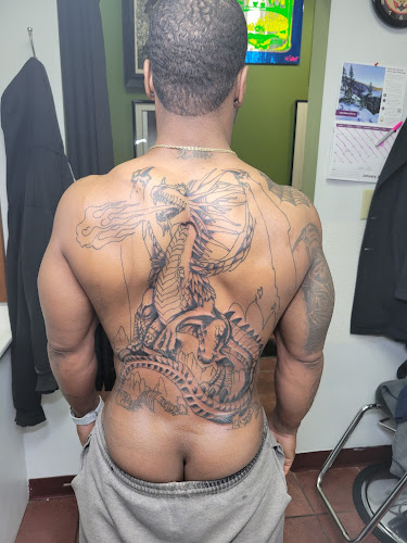 Work by Pyramid Tattoo