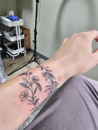 Work by Vivid Aura Ink