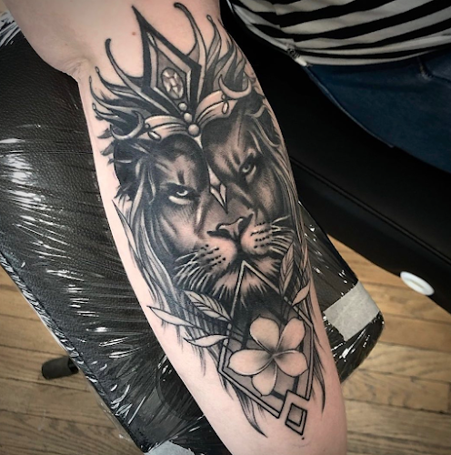 Work by Lacquer Gallery TATTOO