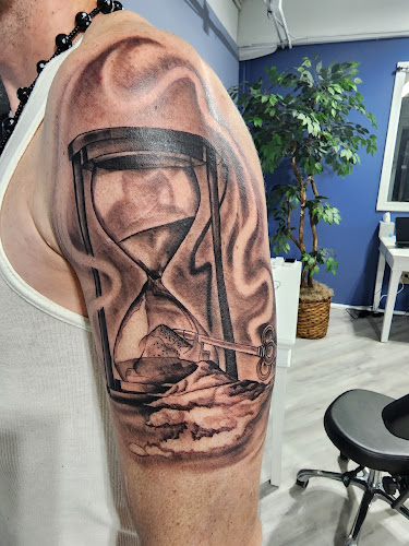 Work by Dusk Till Dawn Tattoo - Piercing & Art Gallery