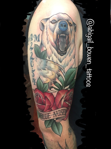 Work by Under The Sun Tattoo