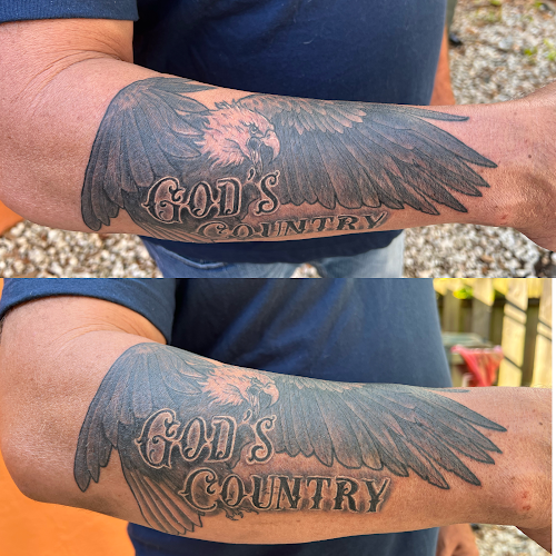 Work by Paradise Tattoo