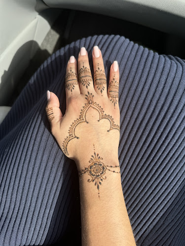 Work by Hikhmah Henna & Body Art