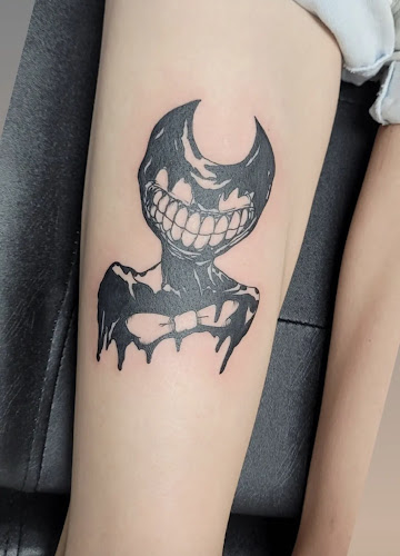 Work by Close Encounters Tattoo LLC