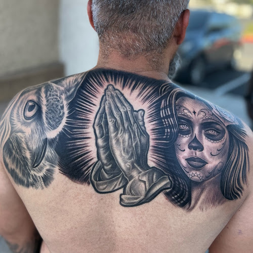 Work by Crown Of Thorns Tattoo