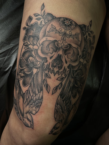 Work by Gold Soulz Tattoo