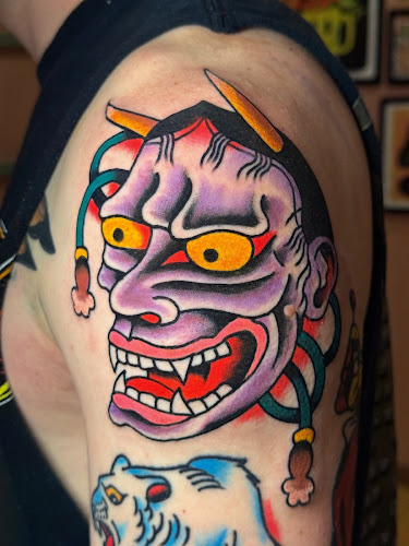 Work by HAPPY TATTOO