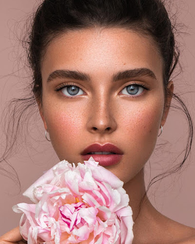 Work by Brows like feather