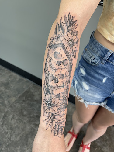 Work by Drop of Ink Tattoo