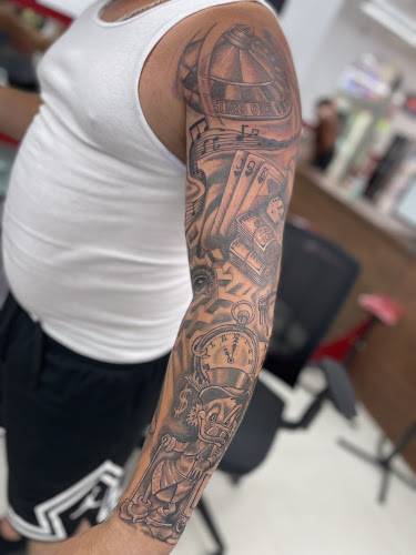 Work by Lucky Tattoo
