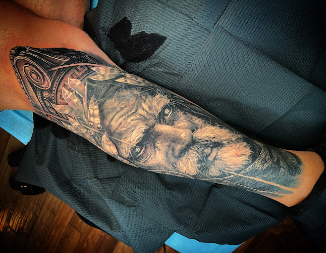 Work by L.O.V.E.machine Tattoo & Piercing