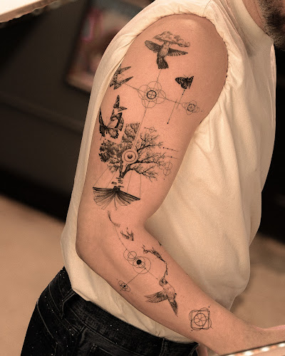 Work by LIFE NEEDLE TATTOO STUDIO