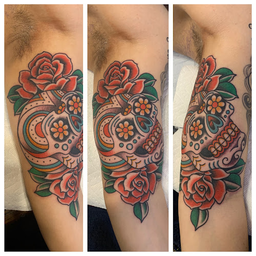 Work by House of a Thousand Flowers