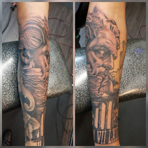 Work by Carl's Tattooing