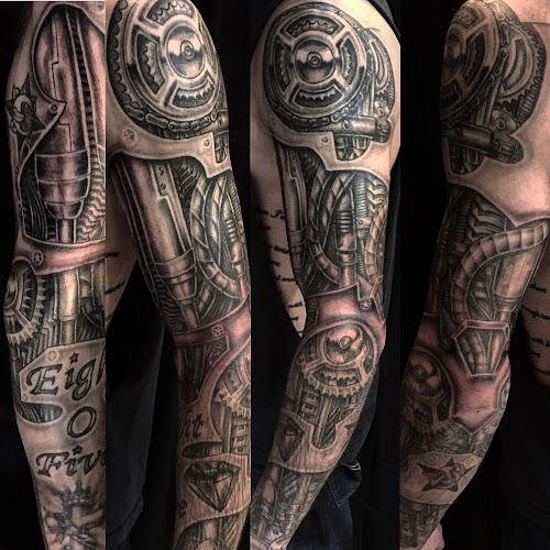 Work by Maiden And Crow Tattoo