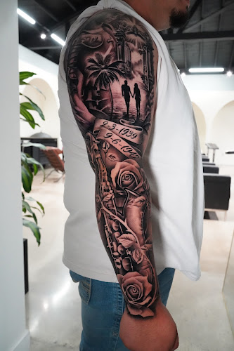 Work by Peaks & Valleys - Divino tattoos