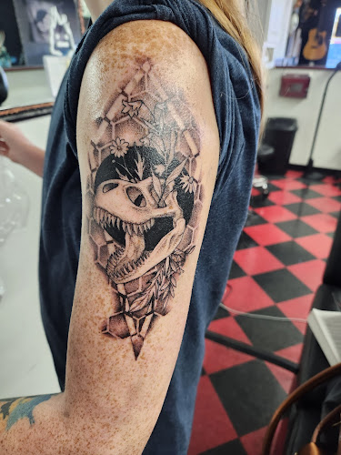 Work by Madhouse Tattoo