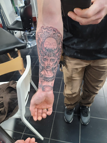Work by Visualize Tattoo