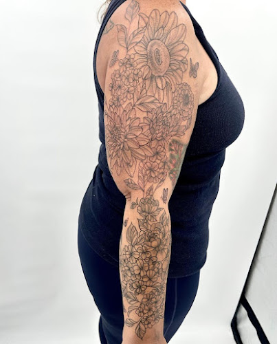 Work by Blue Horseshoe Tattoo & Piercing