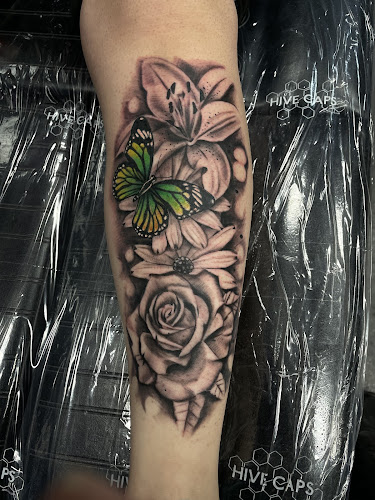 Work by Skin Sinn tattoos