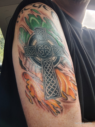 Work by Leaf and Arrow Tattoo